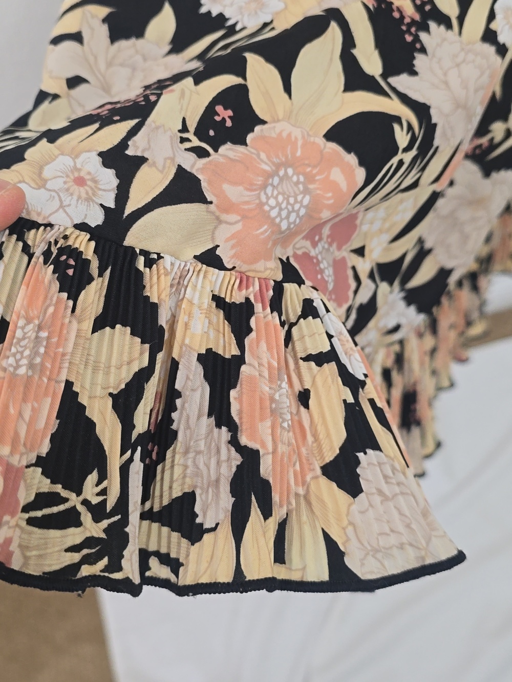 Victor Costa Black Floral Ruffle Maxi Dress with Pink & Cream Accents S - Picture 4 of 14